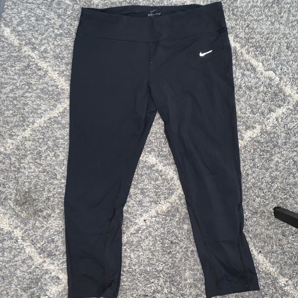 Nike Dri-Fit Capri black leggings